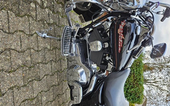 Gebrauchtmotorrad Harley-Davidson Road King Classic FLHRC - Bild 6