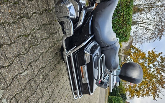Gebrauchtmotorrad Harley-Davidson Road King Classic FLHRC - Bild 7