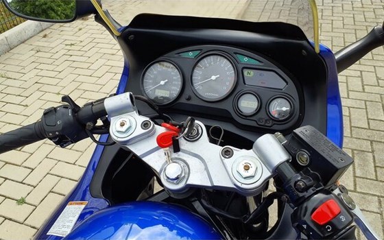 Gebrauchtmotorrad Suzuki GSX 600 F - Bild 7