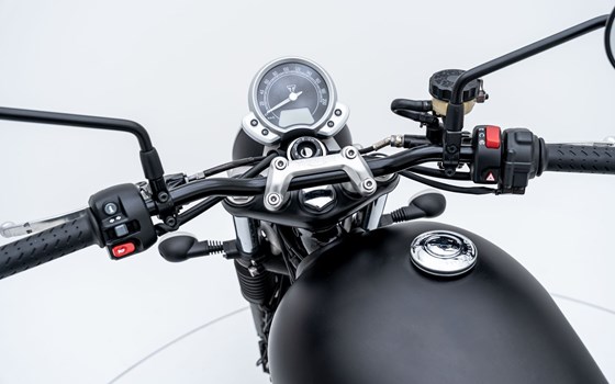 Motorrad Occasion Triumph Street Twin - Bild 9