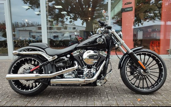 Gebrauchtmotorrad Harley-Davidson Softail Breakout FXSB - Bild 1