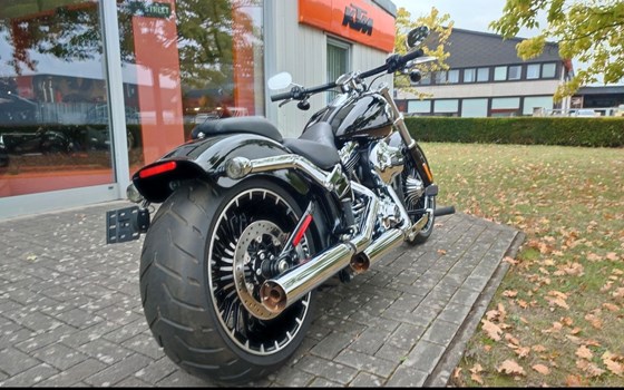 Gebrauchtmotorrad Harley-Davidson Softail Breakout FXSB - Bild 7