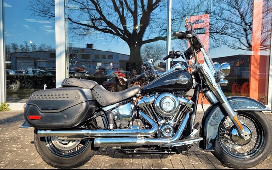 Gebrauchtmotorrad Harley-Davidson Softail Heritage Classic FLHC - Bild 1