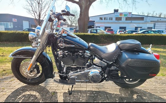 Gebrauchtmotorrad Harley-Davidson Softail Heritage Classic FLHC - Bild 5
