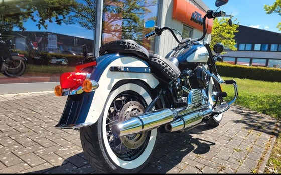 Gebrauchtmotorrad Harley-Davidson Softail Heritage Classic FLHC - Bild 8