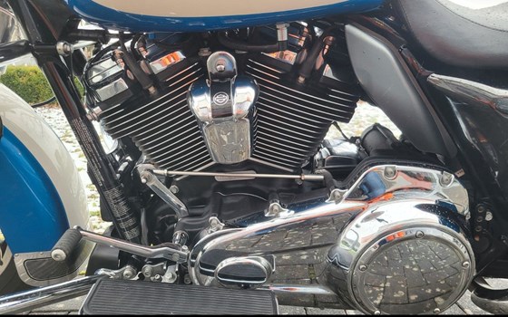 Gebrauchtmotorrad Harley-Davidson Road King Classic FLHRC - Bild 10