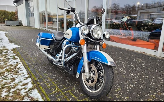 Gebrauchtmotorrad Harley-Davidson Road King Classic FLHRC - Bild 2