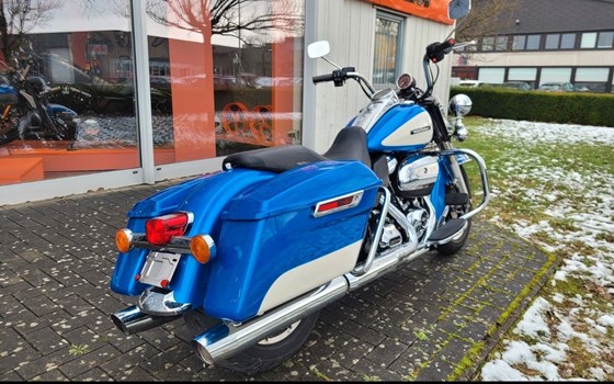 Gebrauchtmotorrad Harley-Davidson Road King Classic FLHRC - Bild 8