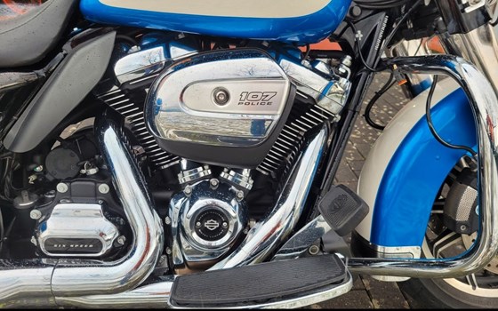 Gebrauchtmotorrad Harley-Davidson Road King Classic FLHRC - Bild 9