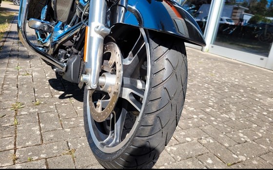 Gebrauchtmotorrad Harley-Davidson Touring Electra Glide Standard FLHT - Bild 11