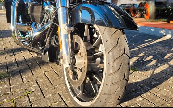 Gebrauchtmotorrad Harley-Davidson Street Glide FLHX - Bild 11