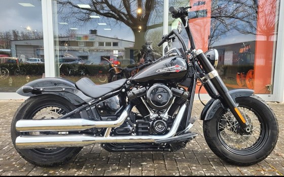 Gebrauchtmotorrad Harley-Davidson Softail Slim FLS - Bild 1