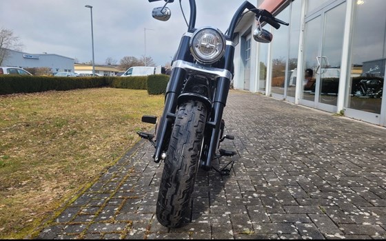 Gebrauchtmotorrad Harley-Davidson Softail Slim FLS - Bild 3