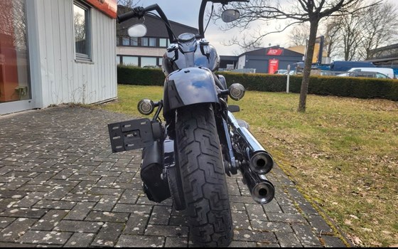 Gebrauchtmotorrad Harley-Davidson Softail Slim FLS - Bild 7