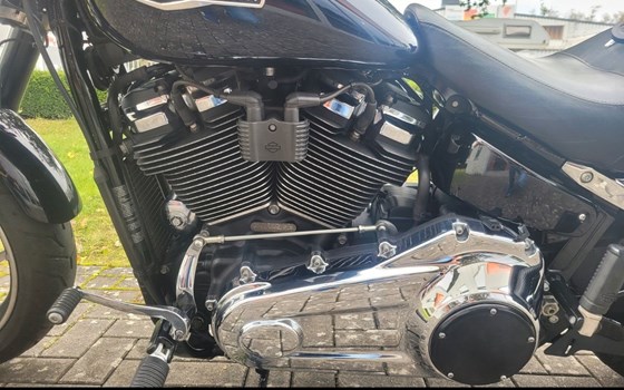 Gebrauchtmotorrad Harley-Davidson Softail Sport Glide FLSB - Bild 13