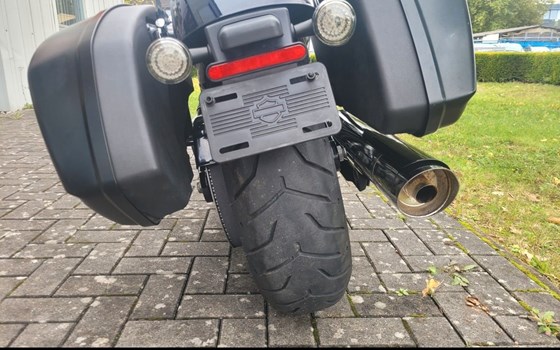 Gebrauchtmotorrad Harley-Davidson Softail Sport Glide FLSB - Bild 14