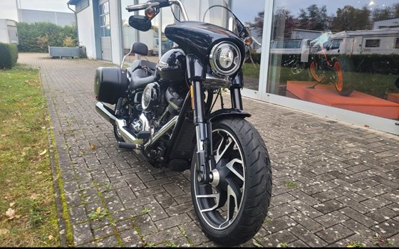 Gebrauchtmotorrad Harley-Davidson Softail Sport Glide FLSB - Bild 2
