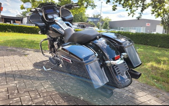 Gebrauchtmotorrad Harley-Davidson Road Glide Ultra - Bild 6