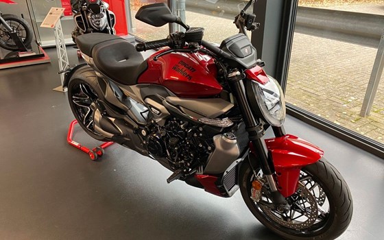 Gebrauchtmotorrad Ducati XDiavel V4 - Bild 1