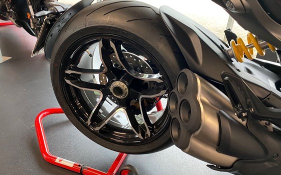 Gebrauchtmotorrad Ducati XDiavel V4 - Bild 10