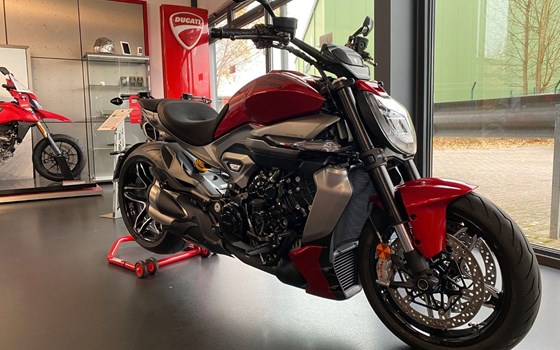 Gebrauchtmotorrad Ducati XDiavel V4 - Bild 4