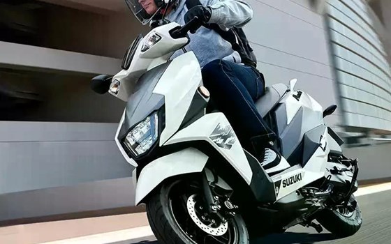 Gebrauchtmotorrad Suzuki Avenis 125 - Bild 2