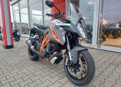 GEBRAUCHTFAHRZEUG KTM 1290 Super Duke GT
