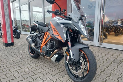 KTM 1290 Super Duke GT