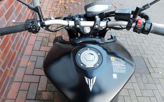 Gebrauchtmotorrad Yamaha MT-09 - Bild 11