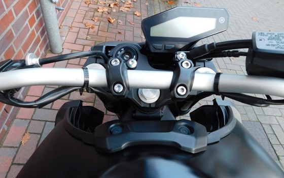Gebrauchtmotorrad Yamaha MT-09 - Bild 12