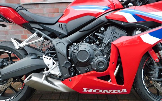 Gebrauchtmotorrad Honda CBR650R - Bild 17