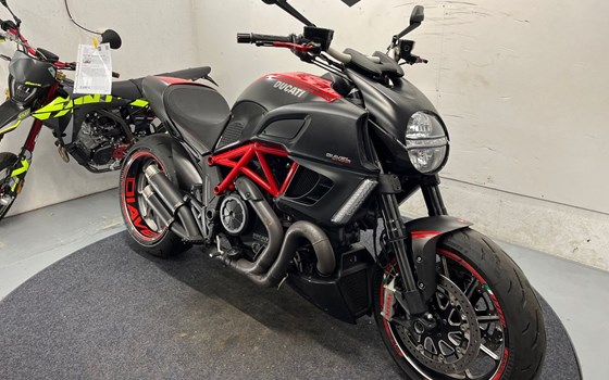 Gebrauchtmotorrad Ducati Diavel Carbon - Bild 11