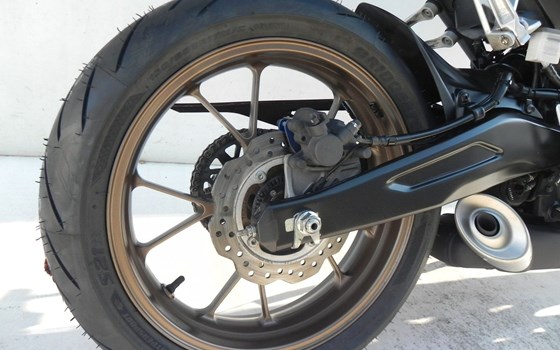 Gebrauchtmotorrad Honda CB125R - Bild 22