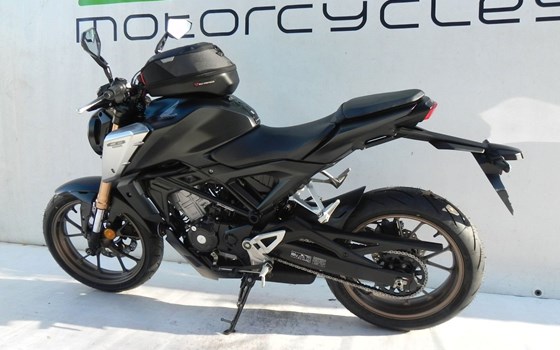 Gebrauchtmotorrad Honda CB125R - Bild 3