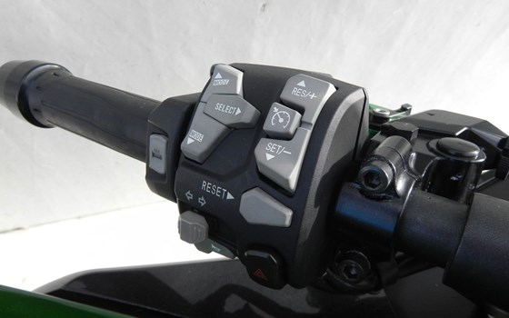 Gebrauchtmotorrad Kawasaki Ninja 1000SX - Bild 19