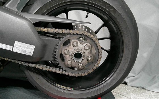 Gebrauchtmotorrad Ducati Streetfighter V4 S - Bild 12