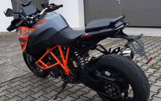 Gebrauchtmotorrad KTM 1290 Super Duke GT - Bild 4