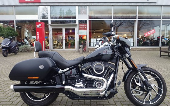 Gebrauchtmotorrad Harley-Davidson Softail Sport Glide FLSB - Bild 1
