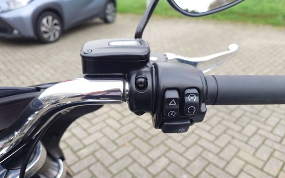 Gebrauchtmotorrad Harley-Davidson Softail Sport Glide FLSB - Bild 13