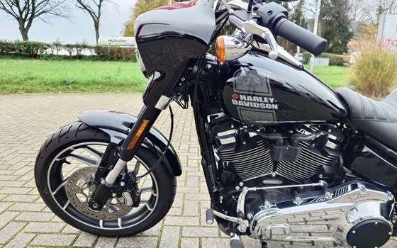 Gebrauchtmotorrad Harley-Davidson Softail Sport Glide FLSB - Bild 7