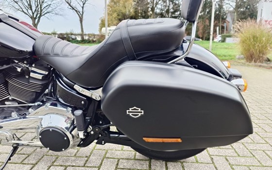 Gebrauchtmotorrad Harley-Davidson Softail Sport Glide FLSB - Bild 8