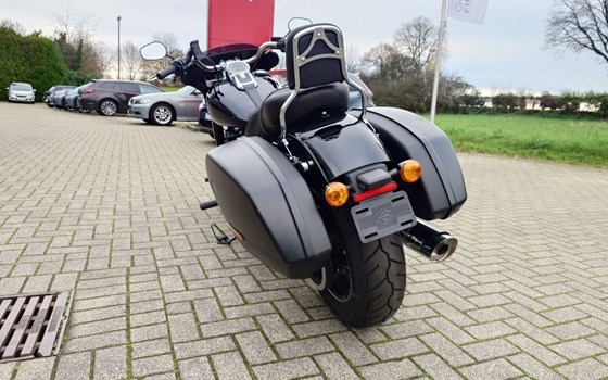 Gebrauchtmotorrad Harley-Davidson Softail Sport Glide FLSB - Bild 9