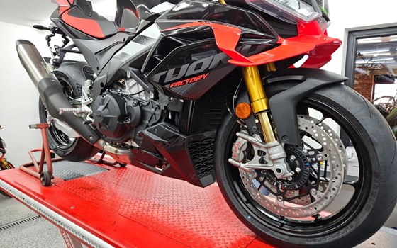 Neufahrzeug Aprilia Tuono V4 1100 Factory - Bild 18