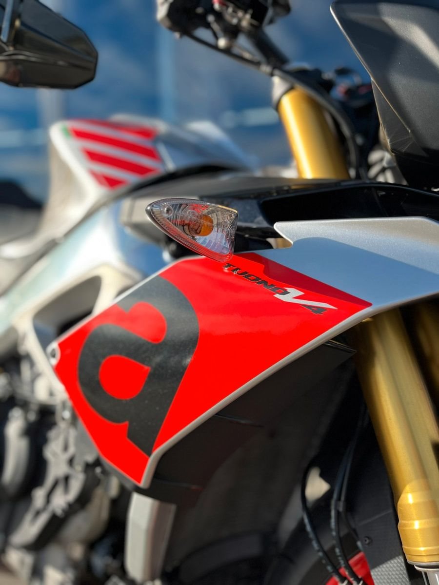Aprilia Tuono V4 1100 RR 