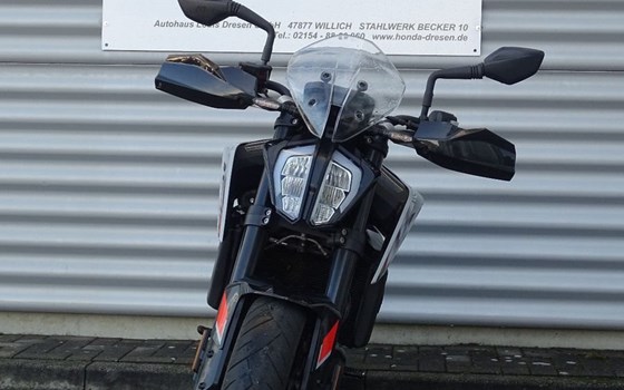 Gebrauchtmotorrad KTM 790 Duke L - Bild 2