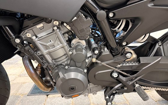 Gebrauchtmotorrad KTM 890 Duke - Bild 9