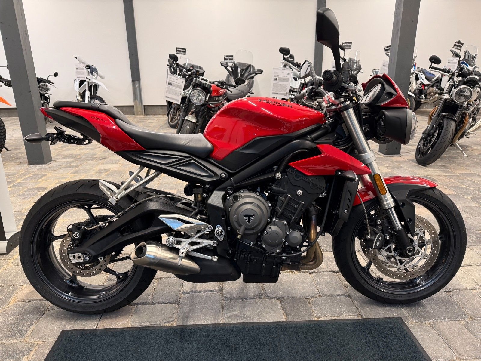 Triumph Street Triple S