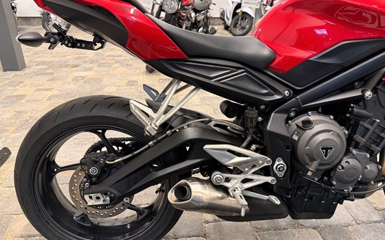Gebrauchtmotorrad Triumph Street Triple S - Bild 2