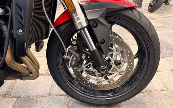 Gebrauchtmotorrad Triumph Street Triple S - Bild 5