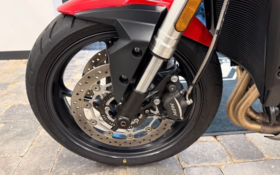 Gebrauchtmotorrad Triumph Street Triple S - Bild 7